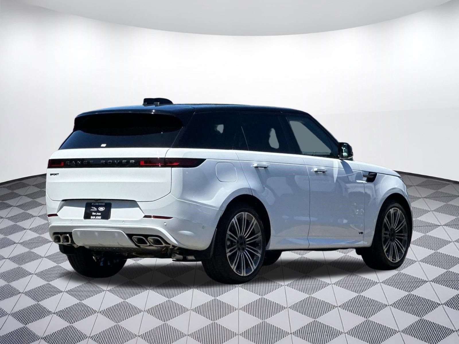 New 2026 Land Rover Range Rover Sport Dynamic SE AWD/4WD image 8