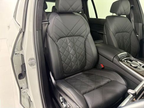 Certified 2023 BMW X7 xDrive40i w/ M Sport Package image 21