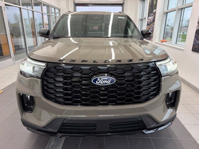 New 2027 Ford Explorer ST-Line AWD/4WD image 2