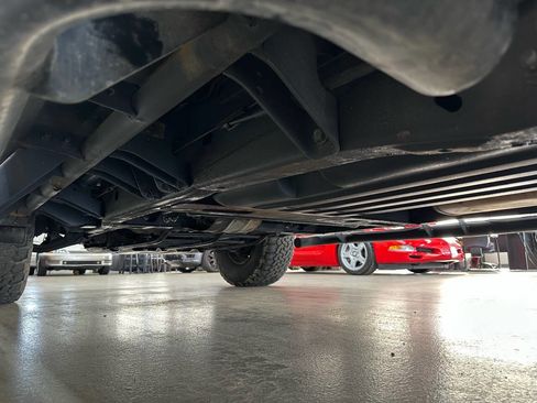 Used 2003 HUMMER H2 w/ Preferred Equipment Group image 37