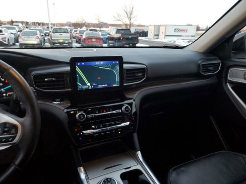 Used 2022 Ford Explorer Limited w/ Equipment Group 301A image 27