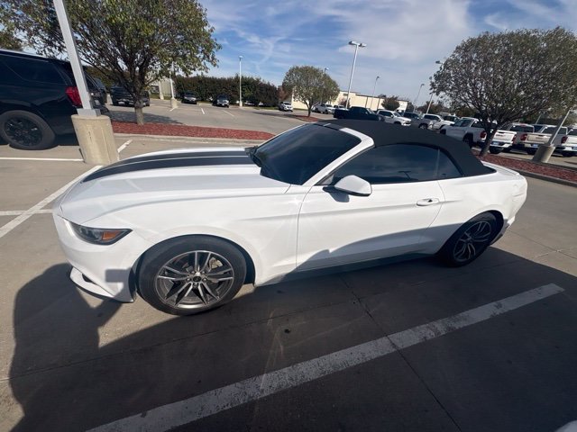 Used 2016 Ford Mustang Premium RWD image 4