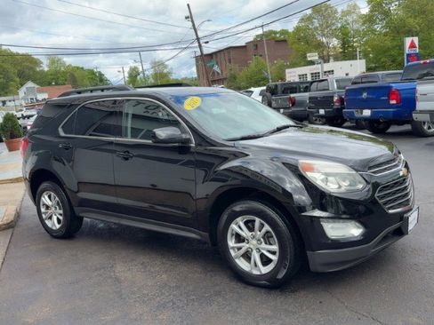 Used 2017 Chevrolet Equinox LT AWD/4WD image 4