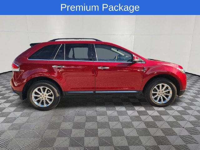 Used 2013 Lincoln MKX FWD image 4