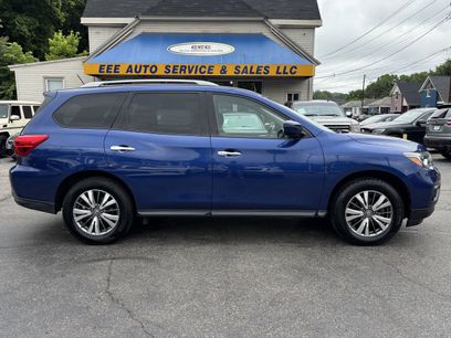 Used 2018 Nissan Pathfinder SV