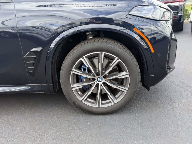 Used 2026 BMW X5 xDrive40i w/ M Sport Package AWD/4WD image 7