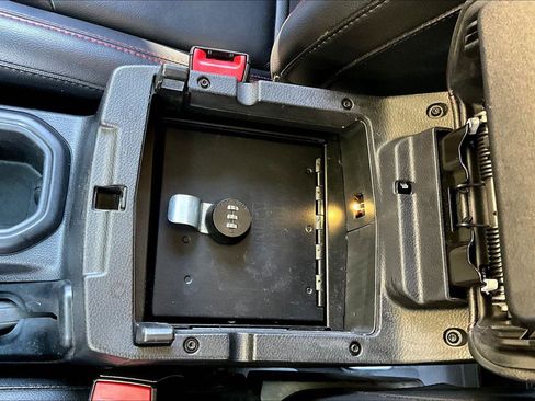 Used 2020 Jeep Gladiator Rubicon image 34