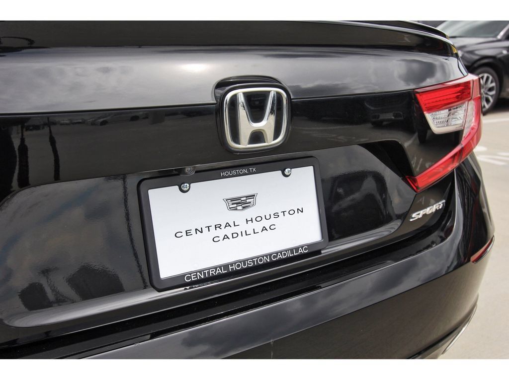 Used 2018 Honda Accord Sport image 29