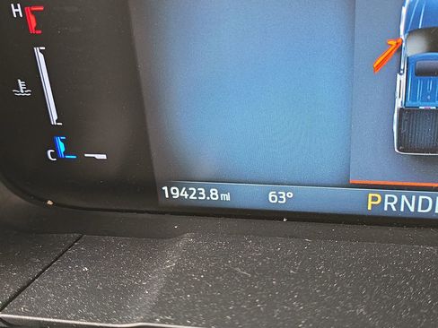 Certified 2025 Ford Maverick XLT w/ XLT Luxury Package image 15