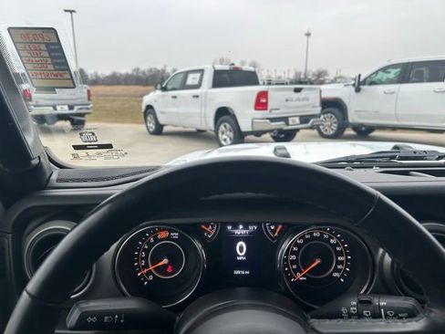 Used 2022 Jeep Wrangler Unlimited Sport AWD/4WD image 19