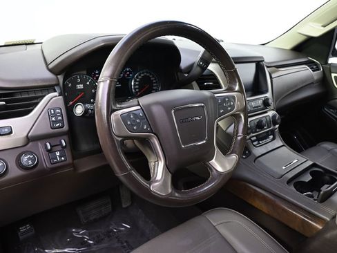 Used 2019 GMC Yukon XL Denali w/ Denali Ultimate Package image 11