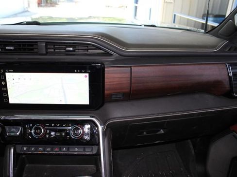 Used 2024 GMC Sierra 2500 Denali Ultimate image 23