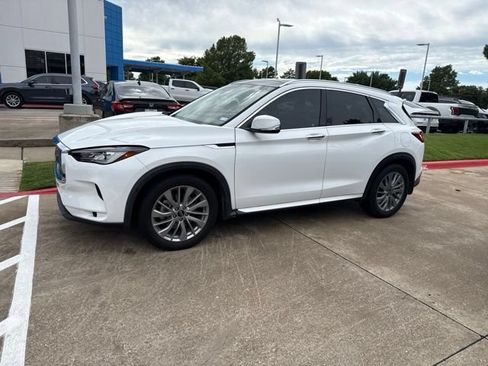 Used 2023 INFINITI QX50 Luxe FWD image 2