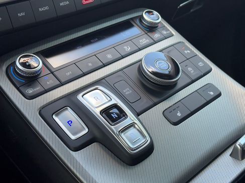 Used 2025 Hyundai Palisade SEL FWD image 19