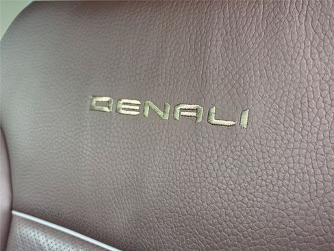 Used 2022 GMC Sierra 1500 Denali AWD/4WD image 44