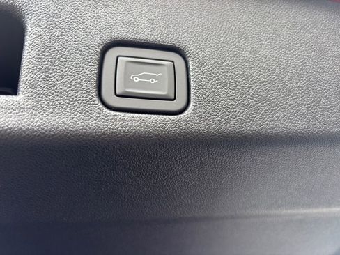 New 2026 Chevrolet Traverse LT image 10