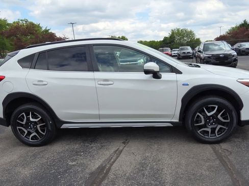 Used 2023 Subaru Crosstrek Hybrid w/ Moonroof Package w/Navigation AWD/4WD image 9