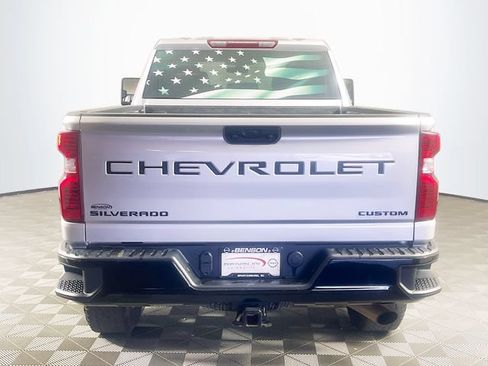 Used 2022 Chevrolet Silverado 2500 Custom w/ Custom Convenience Package AWD/4WD image 7