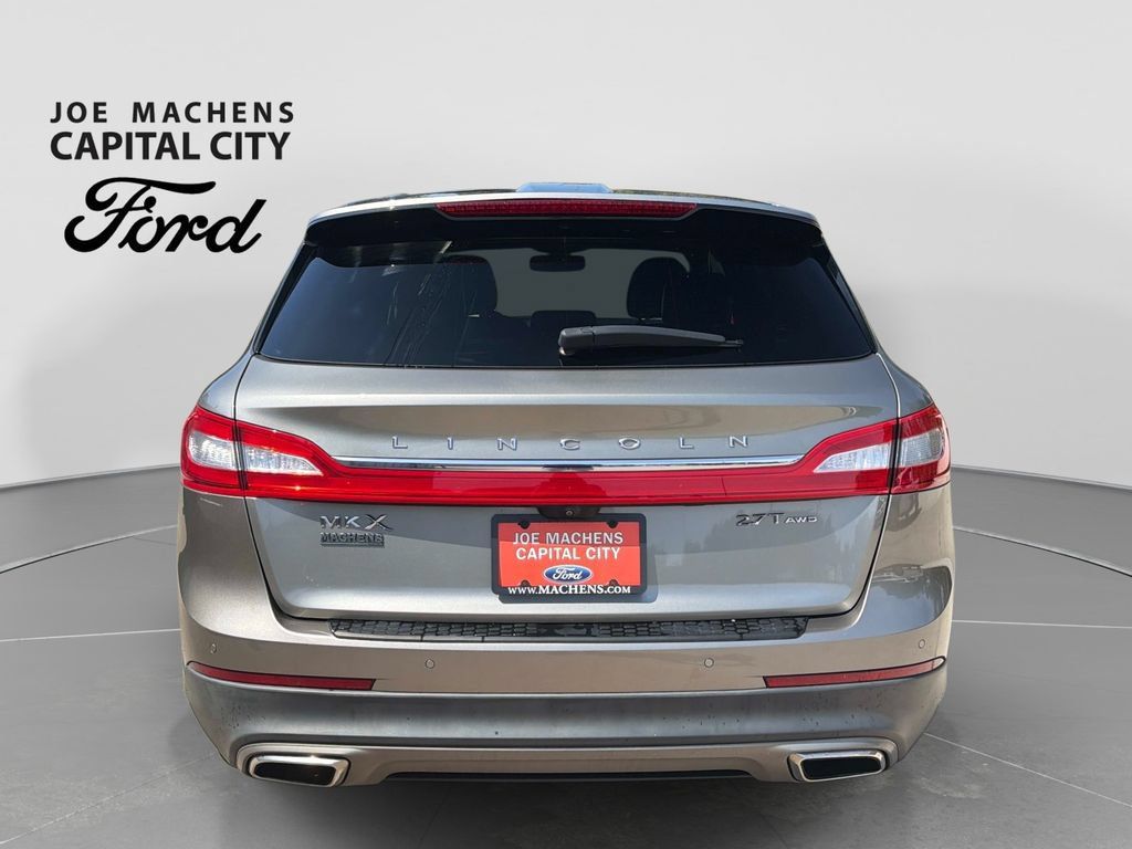 Used 2017 Lincoln MKX Reserve AWD/4WD image 6