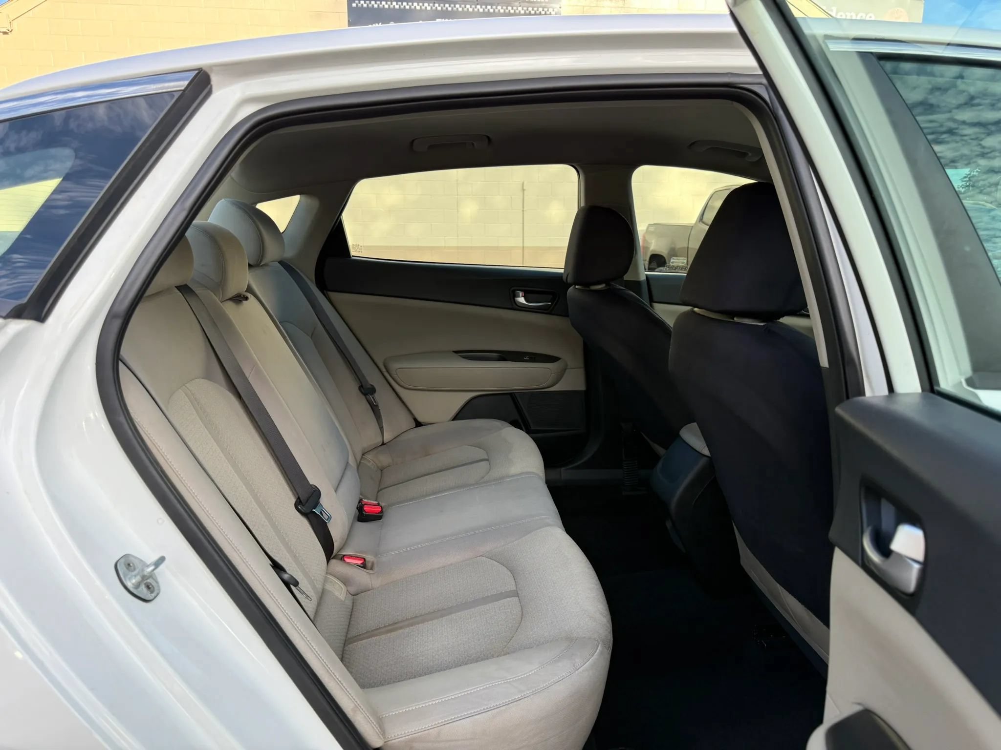Used 2016 Kia Optima LX FWD image 17