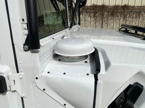 Used 1997 HUMMER H1 4-Door Wagon image 33