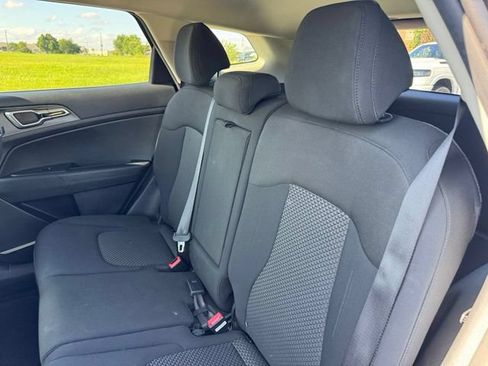 Used 2023 Kia Sportage LX FWD image 12