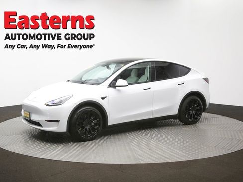 Used 2021 Tesla Model Y Long Range image 54