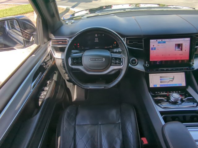 Used 2022 Jeep Grand Wagoneer Series III w/ Rear Seat Video Group 1 AWD/4WD image 19