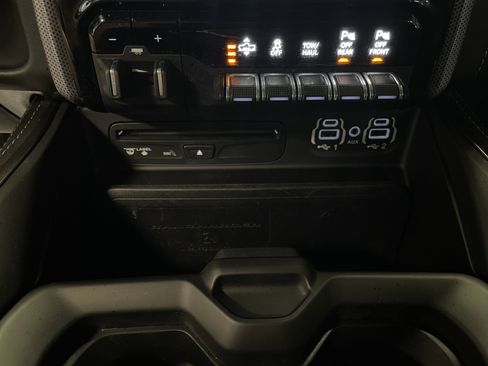 Used 2019 RAM 1500 Limited image 16