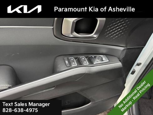 New 2026 Kia Sorento LX FWD image 21