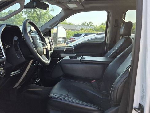 Used 2017 Ford F250 Lariat w/ Lariat Ultimate Package AWD/4WD image 7