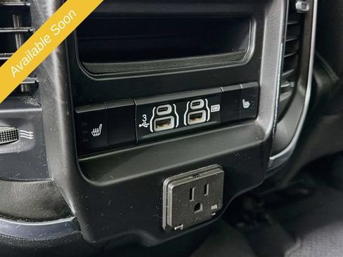 Used 2019 RAM 1500 Laramie AWD/4WD image 27