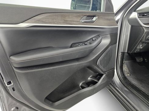 New 2026 Jeep Grand Cherokee Altitude AWD/4WD image 21