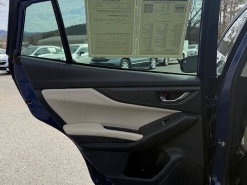 Used 2017 Subaru Impreza 2.0i Limited image 22