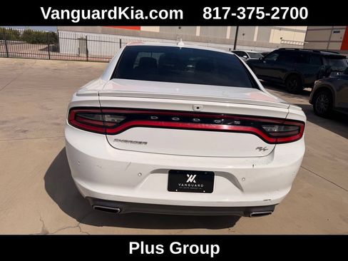Used 2015 Dodge Charger R/T w/ Plus Group RWD image 3