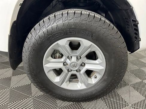 Used 2021 Toyota 4Runner SR5 AWD/4WD image 6
