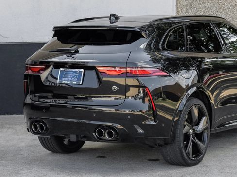 Used 2025 Jaguar F-PACE SVR AWD/4WD image 11