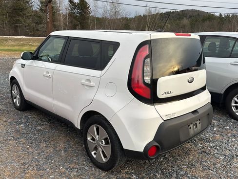Used 2016 Kia Soul image 3