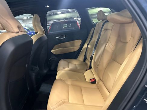 Certified 2025 Volvo XC60 T8 Ultra w/ Protection Package Premier image 24