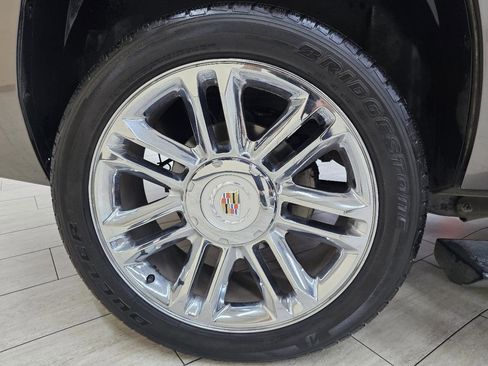 Used 2014 Cadillac Escalade Platinum image 41