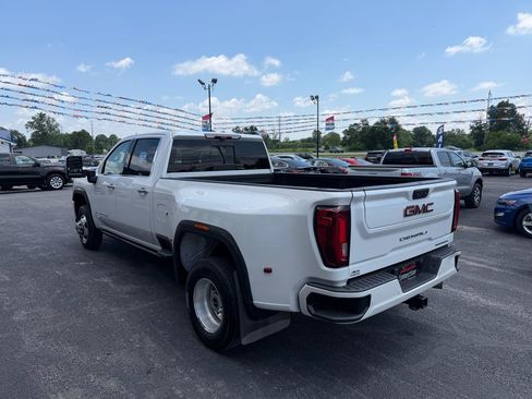 Used 2022 GMC Sierra 3500 Denali w/ Denali Ultimate Package AWD/4WD image 9