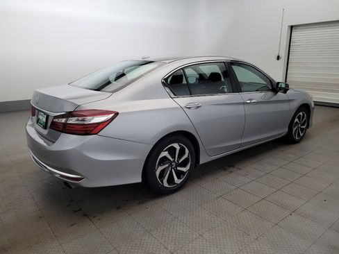 Used 2017 Honda Accord EX image 10