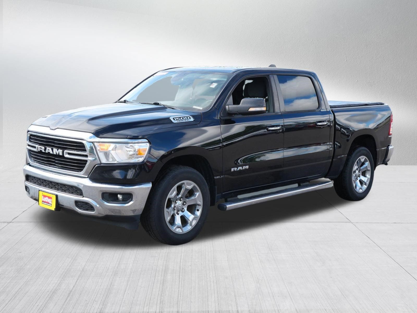 Used 2019 RAM 1500 Big Horn AWD/4WD image 3