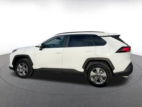 Used 2025 Toyota RAV4 XLE image 9