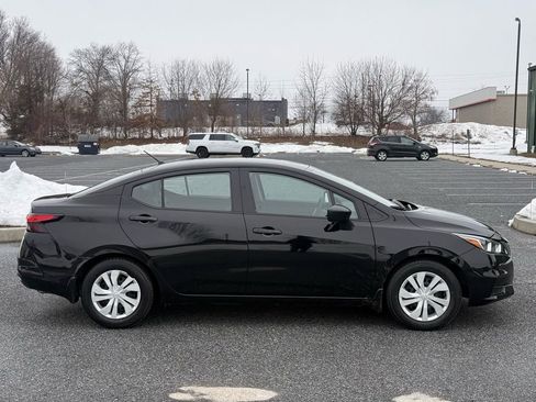 Used 2020 Nissan Versa S image 9