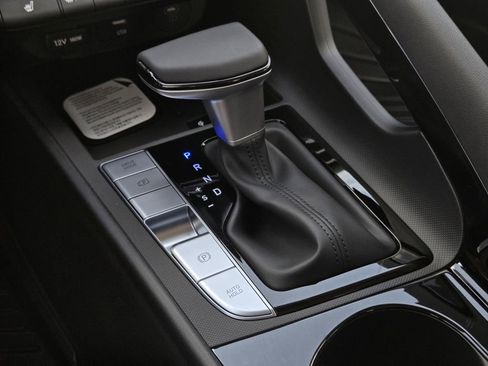 New 2026 Hyundai Elantra Limited FWD image 15