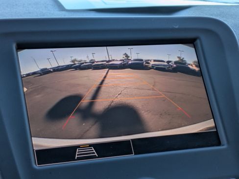 Used 2024 Chevrolet Equinox LT image 28