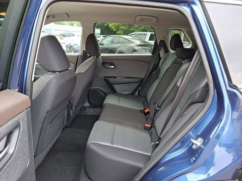 Used 2022 Nissan Rogue SV image 13