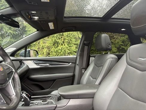 Used 2023 Cadillac XT5 Premium Luxury image 15