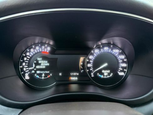 Used 2019 Lincoln MKC Reserve image 15